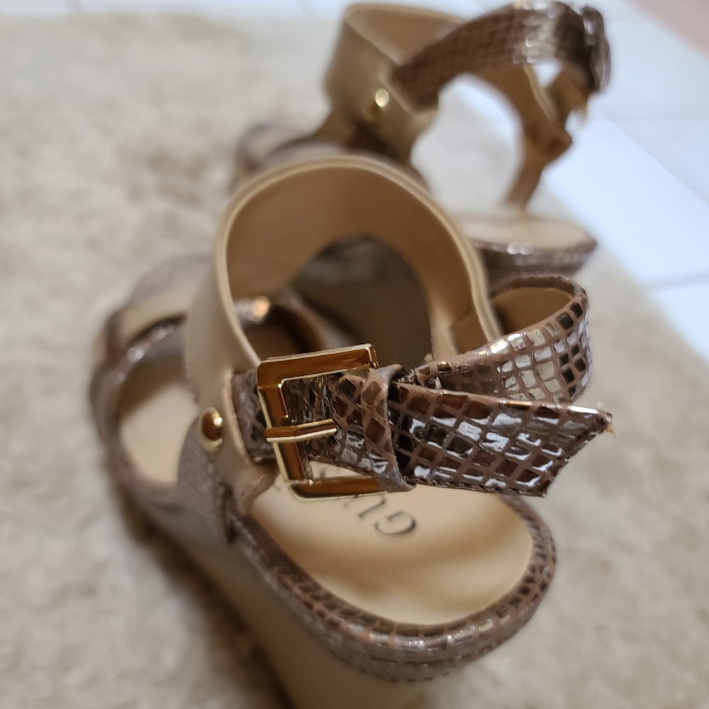 Guess shoes - Picture 2 of 8